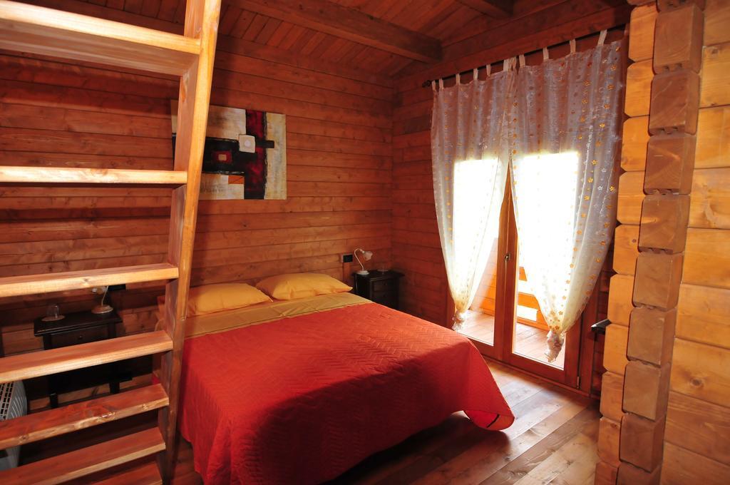 Chalet Dei Parchi Panzió Saracinesco Szoba fotó