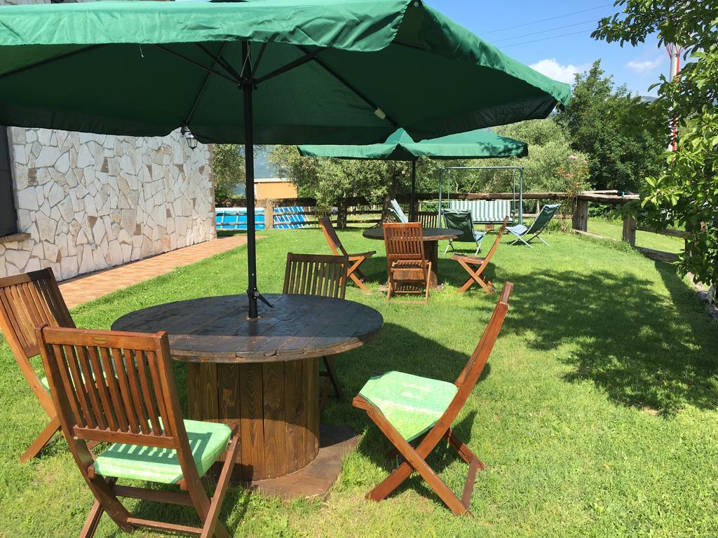 Chalet Dei Parchi Panzió Saracinesco Kültér fotó
